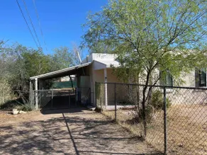 A renovated old pueblo house - Image 2
