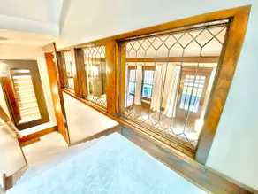 Modern Family Home - Image 4
