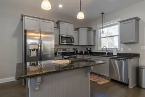 ” Lake View Shores” 4BR 2BA Lake House Sleeps 10 - Image 3