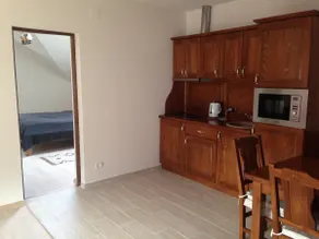 Charming Apartment Free Parking - Image 5