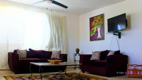 Amazing Apartment Close to Seven Seas Beach! - Image 2