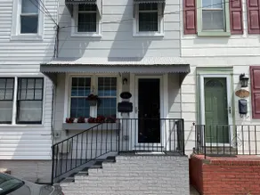 Charming Annapolis Townhome - Image 2