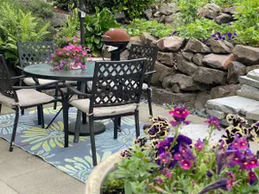 Gorgeous Garden Getaway, Near Cafes, Parks - Image 5