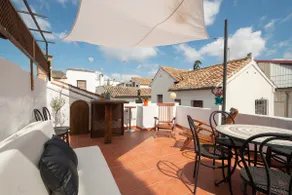 Cozy Historical house/Beautiful terrace! - Image 3