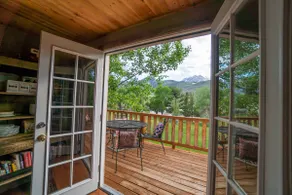 Yellowstone River Beach Cabin on YNP Boundary - Image 5