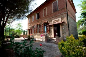 Spacious apartment in Montagnola Senese - Image 2