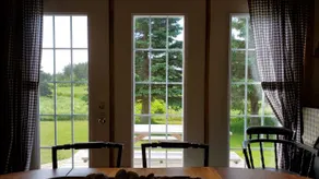 The Country Decorator Holly House - Image 5