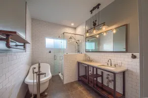 The Monty #2- Luxury,Downtown, near the River Walk - Image 4