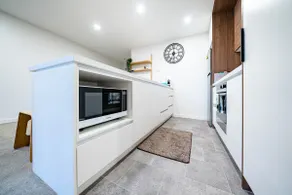 Luxury and Stylish Apt on NB Ave - Image 4
