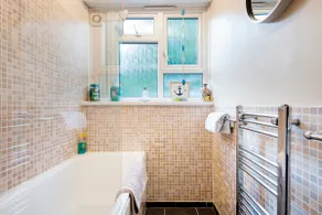 Cosy and Stylish Studio in the Heart of Greenwich - Image 3
