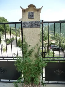 Le Mille Fleurs - Image 3