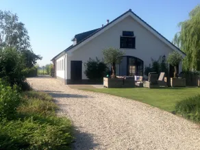 Spacious Farm in Het Groene Hart, Utrecht Region - Image 2