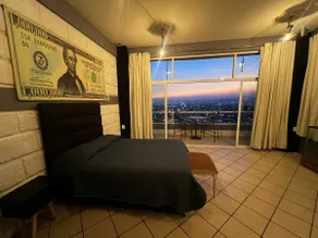 Apartment with a jacuzzi and a romantic viewpoint - Image 3