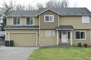 Welcome to the beautiful Mt. Rainier house - Image 3