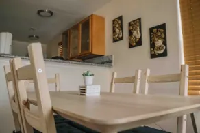 Cozy, newly renovated Eado home - Image 5