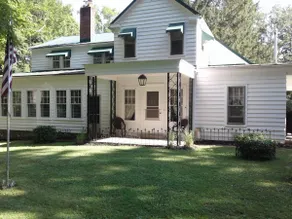 CHARMING 1800S FARM HOUSE - Image 2
