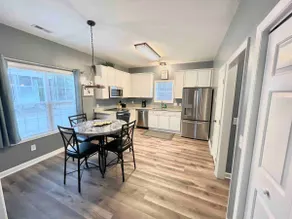 Beautiful, Spacious, Hidden Gem In Heart of ILM - Image 4