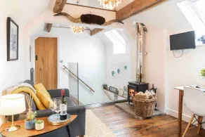 The Perfect Romantic Bolthole - Image 4