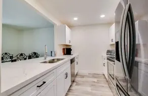 Modern Villa in Old Litchfield - Image 4