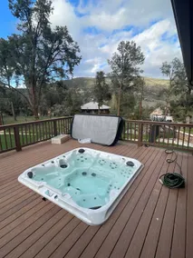 Snowbird Luxury Cabin! A Modern 5 Bedroom Retreat! - Image 3