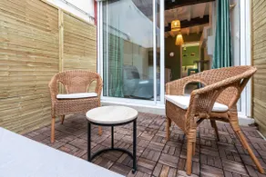 Cozy 20 m² studio in the city center with 8 m² terrace - Image 2
