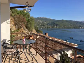 Lake side apartment - top floor - Image 4