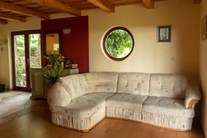 Flower Valley Sanctuary, cozy lodge in wilderness - Image 4