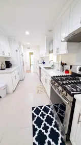 4BD2BTFrontHouseLittleSaigon BeachesDisneyQuiet - Image 3