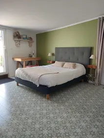 Quietly decorated studio with private terrace and garden - Image 4
