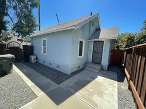 🏆A travelers Dream 💤 Luxury New One Bedroom Home - Image 3