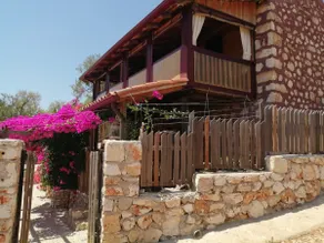 peaceful relaxing home and garden. Ela pansiyon. - Image 2