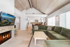 The Sand Castle - Beachfront House- Plenty of Outdoor Space- Oceanfront - Image 2