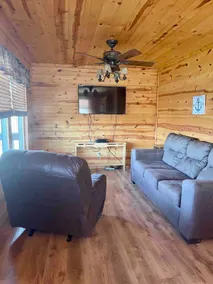 MLC #1 Oak Hill- 2 BR- Private -Lake View - Image 3