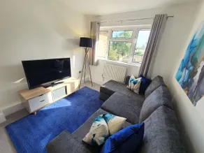 Lovely 2- Bedroom flat in Bedfordshire - Image 3