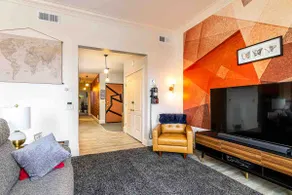 ⭐️ Modern Spacious Apartment Downtown TR, Sleeps 6 - Image 3