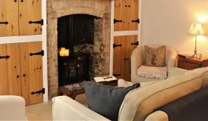 Stylish cottage in the heart of the Cotswolds AONB - Image 3