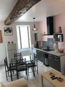 Cozy house in the city center - Image 3
