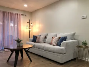 Luxury Apartment Downtown- 2bed/ 1bath - Image 3