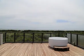 Limited to one group per day | 3 bathrooms and 4 toilets | Luxury villa 2 minutes on foot to the sea | Rooftop heated jacuzzi | Natural grass dog run - Image 3