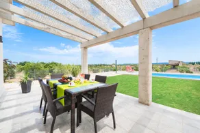 Villa Albaimar with swimming pool and garden - Image 3