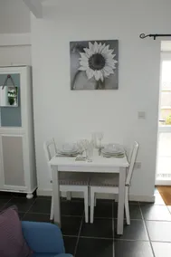 Jollys Studio, open plan stylish private space - Image 5