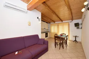 Dalìsa Castagno Vacation Homes With Parking - Image 5