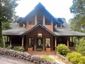 3 level cabin on Mt Mitchell golf course - Image 3