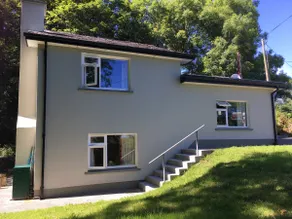 Traditional Quirky Cottage - Image 3