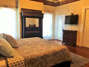 Wildlife Executive Near Troy 2 BR/1 BATH-Huge - Image 5