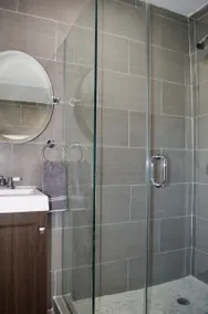 Luxe Retreat 2BR Hideaway Minutes from NYC - Image 4