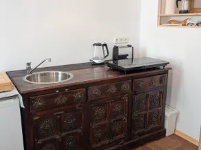 In the heart of C WiFi Netflix tiled stove and tub - Image 3