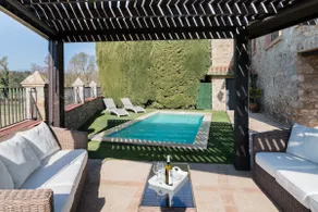 Charming country house with swimming pool. - Image 2