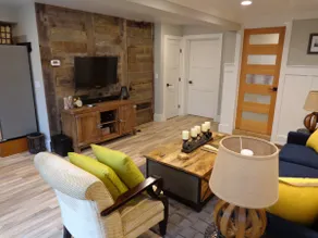 The Redwood Retreat - Image 4