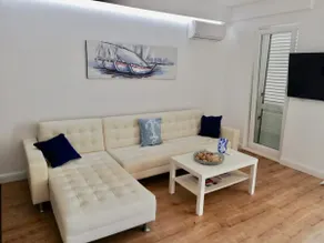 Villa Lux **** NEW Appartements en bord de mer avec jacuzzi et vue sur la mer près de Split 2 - Image 3